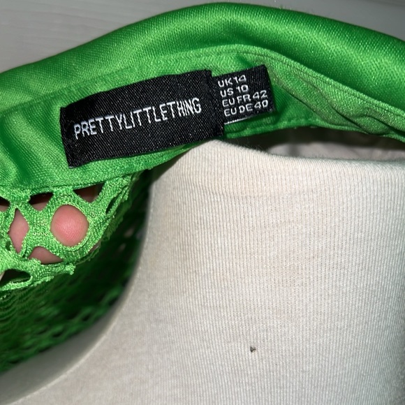 PRETTYLITTLETHING Green Net Oversized Short Sleeve /Trousers Beach Set of 2 - Picture 8 of 8